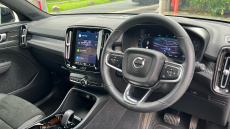 Volvo XC40 2.0 B4P Ultimate Dark 5dr Auto Petrol Estate